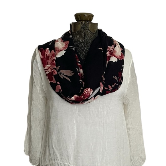 White House Black Market WHBM Floral Rayon Oblong Scarf - Picture 2 of 6